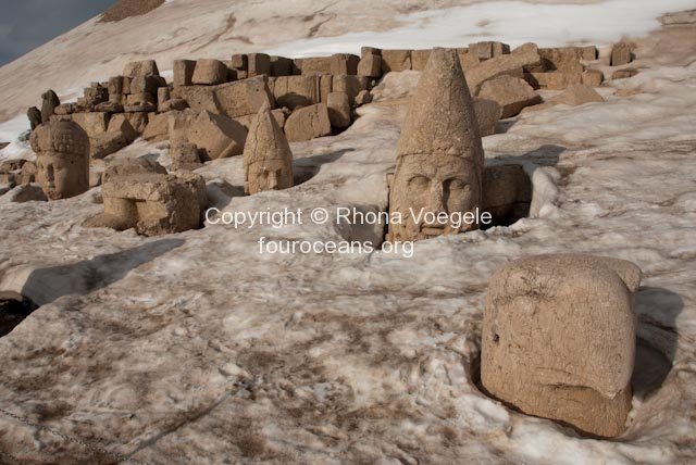 2010_04_10-mt-nemrut-122.jpg