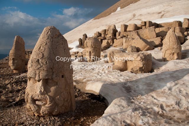 2010_04_10-mt-nemrut-188.jpg