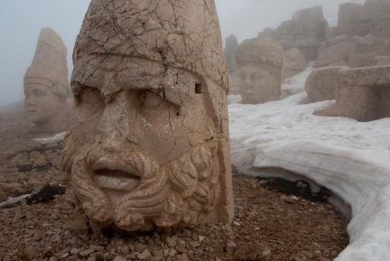 2010_04_11-mt-nemrut-21.jpg