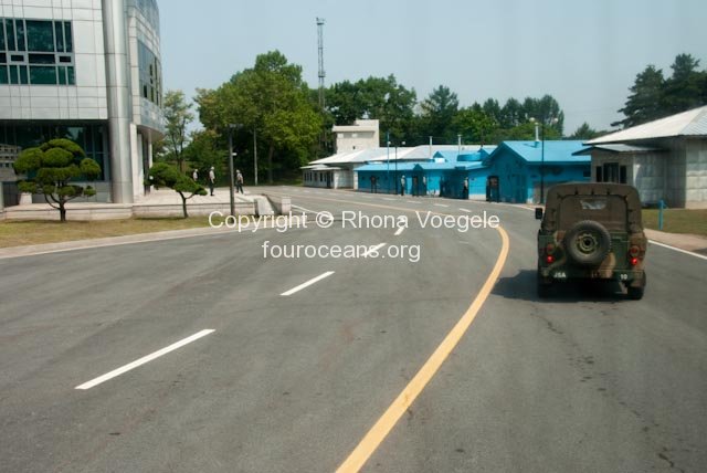 2009_05_28-dmz-69.jpg