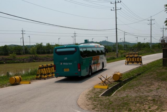 2009_05_28-dmz-101.jpg